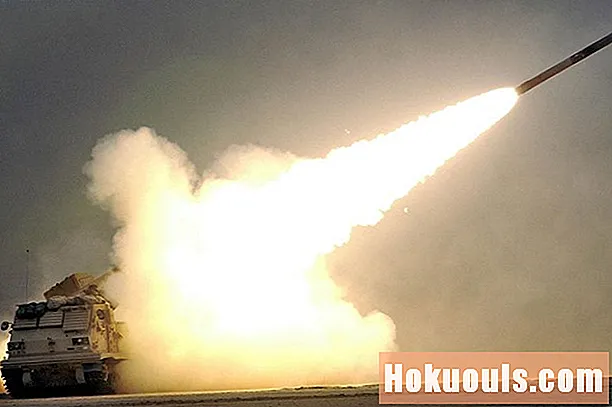 13М - ракетная сістэма некалькіх ракет (MLRS / HIMARS) - Кар'Ера