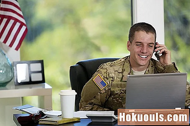 सेना की नौकरी: MOS 36B वित्तीय प्रबंधन तकनीशियन