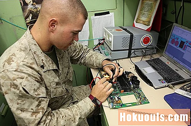 Marine Corps elektronikai karbantartó technikus - MOS2862