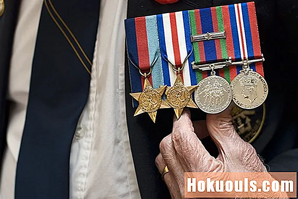 Awardsmimet dhe dekorimet e trupave të marinës dhe marinës